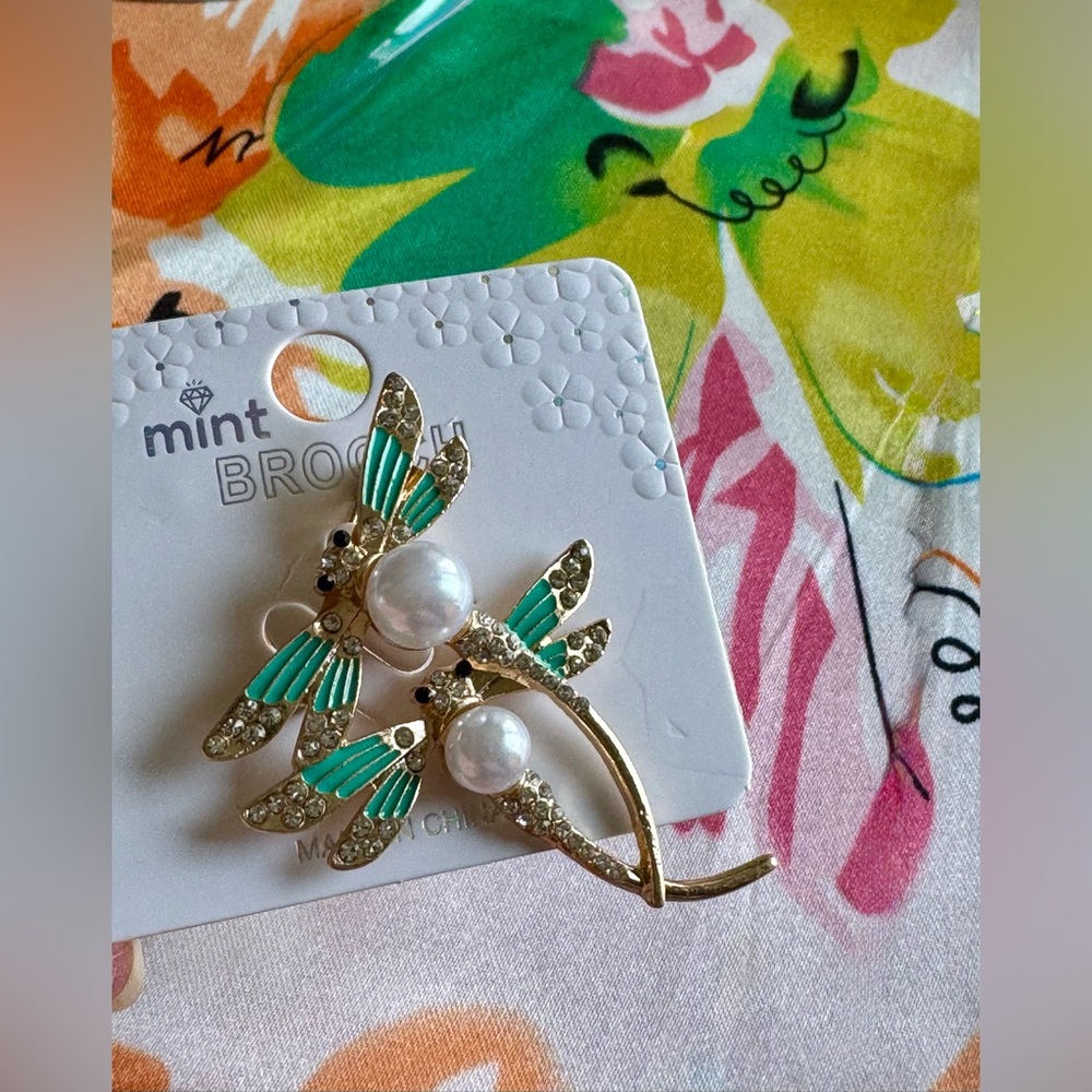 Brooch & Scarf 19x19 • 2Pc Set Dragonfly BRAND NEW Rhinestones Pearls Gold Tone